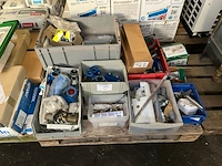 Diverse klemmen en vastzetmateriaal - afbeelding 1 van  8