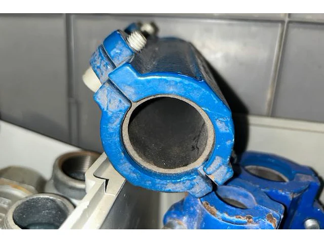 Diverse klemmen en vastzetmateriaal - afbeelding 3 van  8