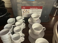 Diverse kop en schotel met bak - afbeelding 1 van  4