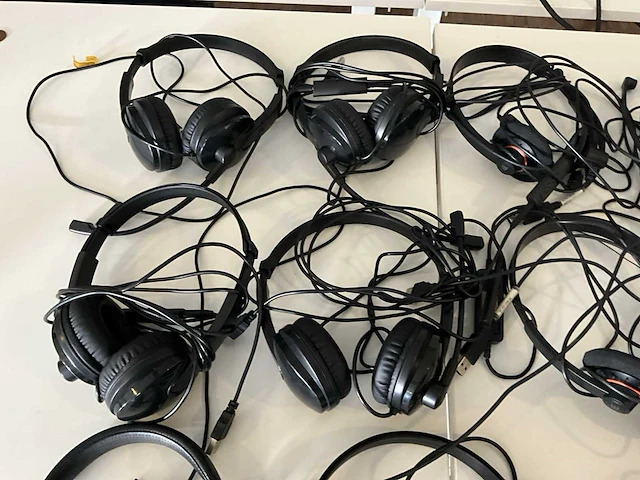 Diverse koptelefoons (12x) - afbeelding 4 van  5