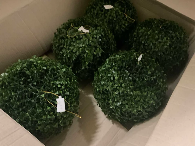 Diverse kunstbloemen en planten - afbeelding 8 van  8