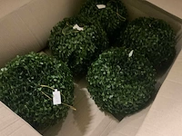 Diverse kunstbloemen en planten - afbeelding 8 van  8