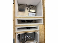 Diverse laboratoriumapparatuur - afbeelding 1 van  5