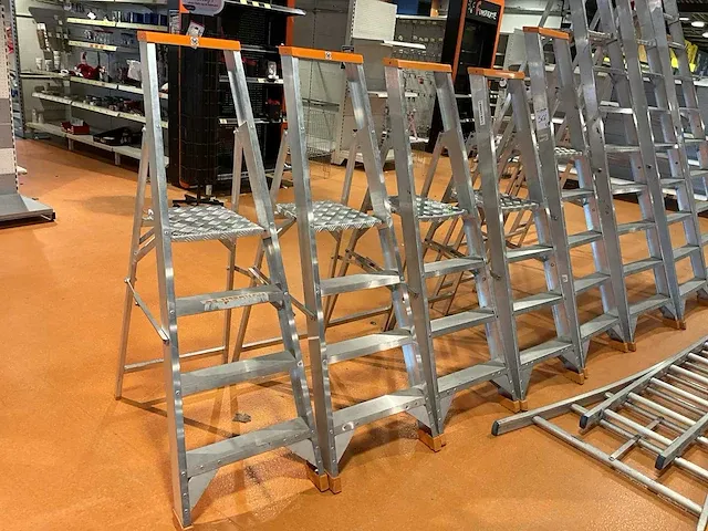 Diverse ladders (9x) - afbeelding 2 van  6