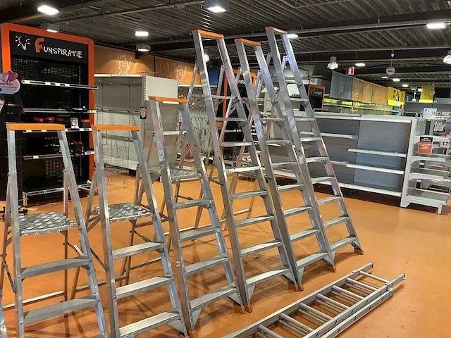 Diverse ladders (9x) - afbeelding 4 van  6