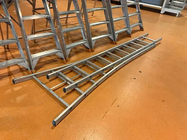 Diverse ladders (9x) - afbeelding 5 van  6