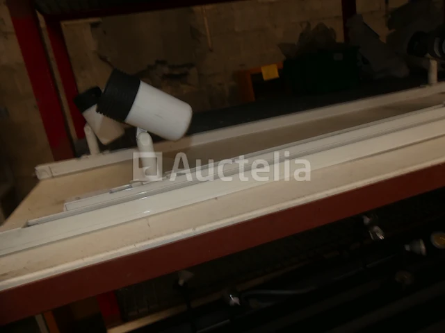 Diverse lampen, spots en plafondlampen - afbeelding 4 van  14