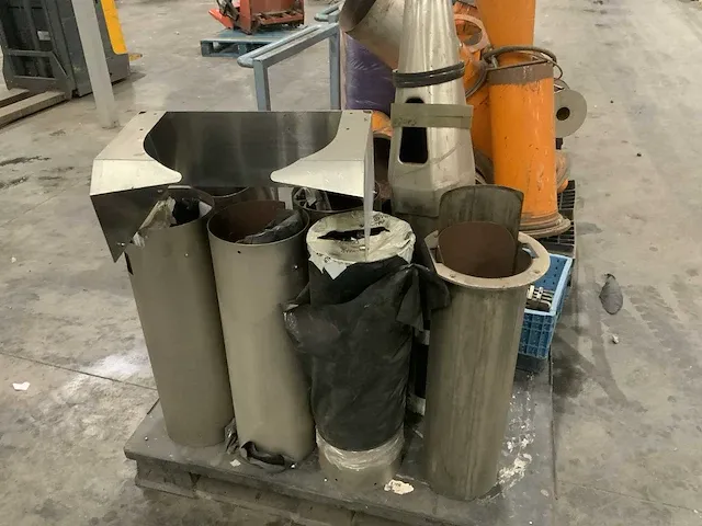 Diverse machine onderdelen - afbeelding 3 van  8