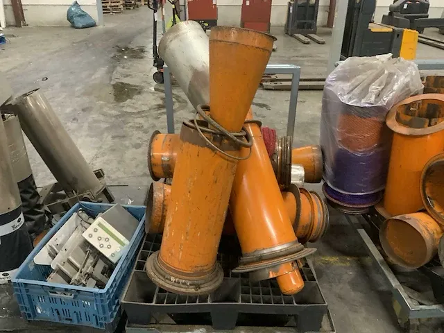 Diverse machine onderdelen - afbeelding 6 van  8