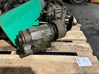 Diverse machine onderdelen - afbeelding 2 van  5