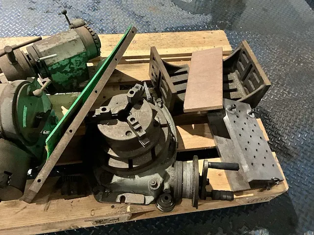 Diverse machine onderdelen - afbeelding 5 van  5