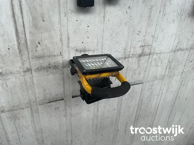 Diverse magnetische werklampen - afbeelding 3 van  3