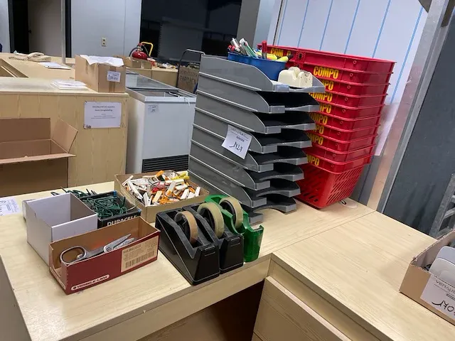 Diverse materiaal - afbeelding 1 van  9