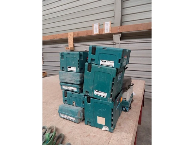 Diverse materiaalkoffers - afbeelding 2 van  3