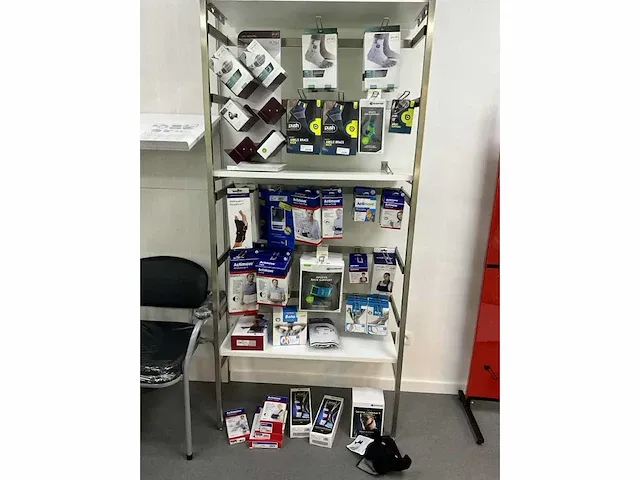 Diverse medische hulpmiddelen (90x) - afbeelding 12 van  33