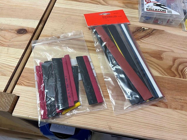 Diverse merken - assortiment diversen elektra toebehoren (29x) - afbeelding 2 van  15