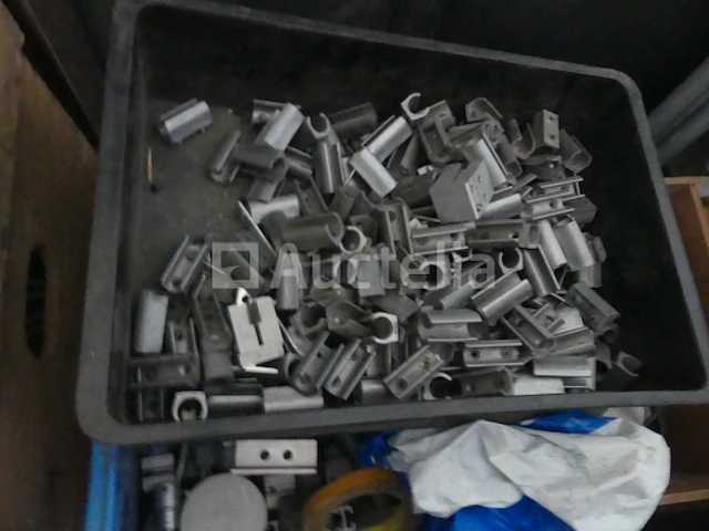 Diverse metalen en aluminium profielen - afbeelding 4 van  9