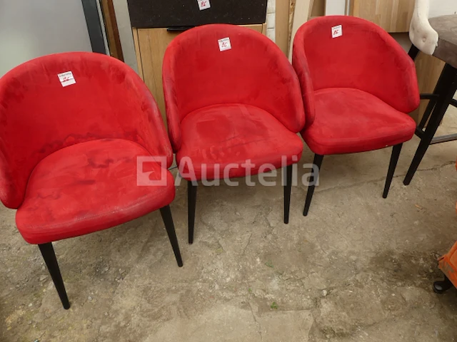 Diverse meubelonderdelen, stoelen met armleuningen, kinderstoelen, wastafels op meubels, aluminium beglaasde frames - afbeelding 6 van  18