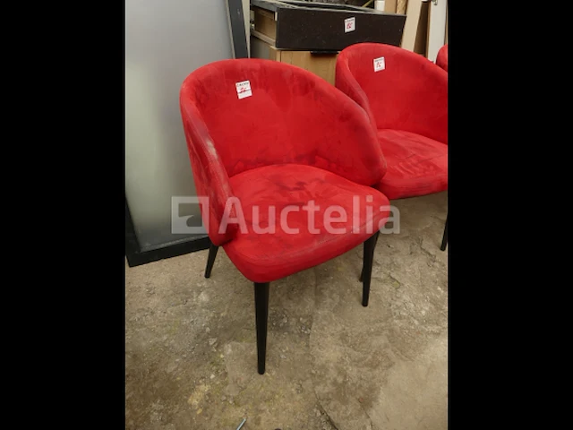 Diverse meubelonderdelen, stoelen met armleuningen, kinderstoelen, wastafels op meubels, aluminium beglaasde frames - afbeelding 8 van  18