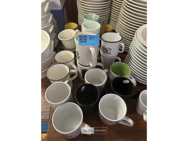 Diverse mokken en kopjes - afbeelding 1 van  5
