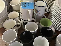 Diverse mokken en kopjes - afbeelding 1 van  5