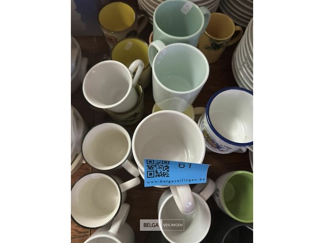 Diverse mokken en kopjes - afbeelding 4 van  5