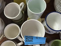Diverse mokken en kopjes - afbeelding 4 van  5