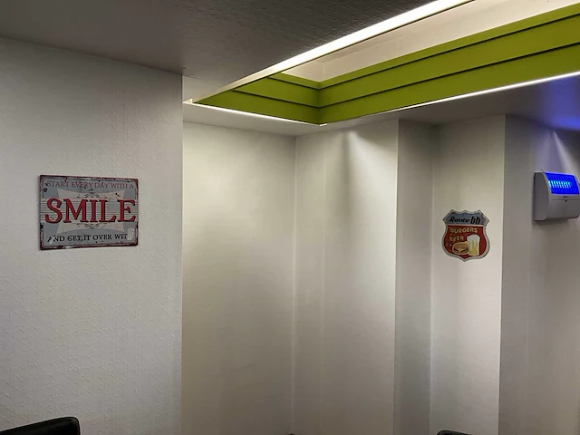 Diverse muur decoratie materialen - afbeelding 6 van  6