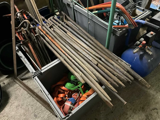 Diverse onderdelen, gereedschappen en accessoires - afbeelding 9 van  34