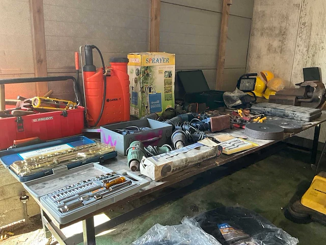 Diverse onderdelen, gereedschappen en accessoires - afbeelding 1 van  33
