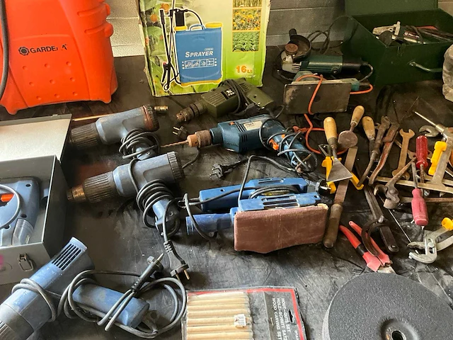 Diverse onderdelen, gereedschappen en accessoires - afbeelding 32 van  33