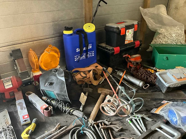 Diverse onderdelen, gereedschappen en accessoires - afbeelding 29 van  31