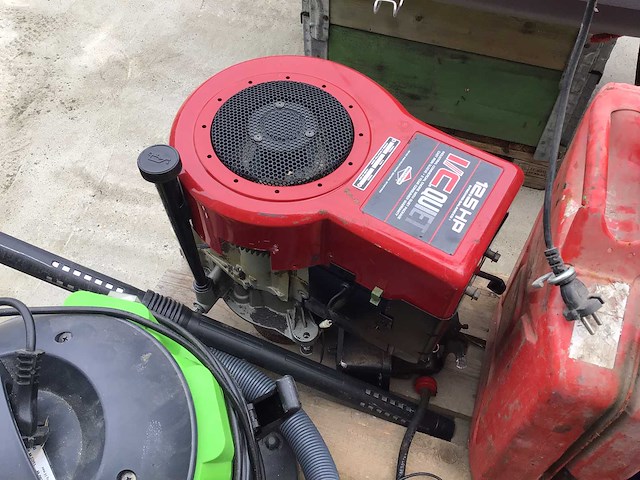 Diverse onderdelen, gereedschappen en accessoires - afbeelding 31 van  33