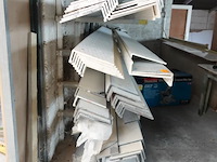 Diverse onderdelen raamproductie - afbeelding 2 van  9