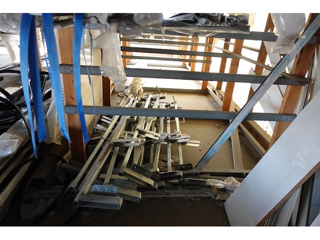 Diverse onderdelen raamproductie - afbeelding 8 van  9