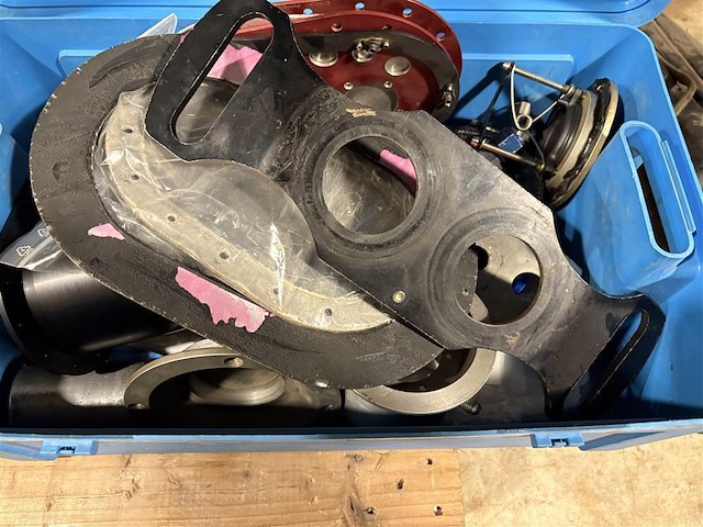 Diverse onderdelen tanksysteem - afbeelding 1 van  4