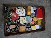 Diverse opspangereedschappen en slijpstenen - afbeelding 2 van  9