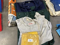 Diverse overals en regenkledij - afbeelding 3 van  6