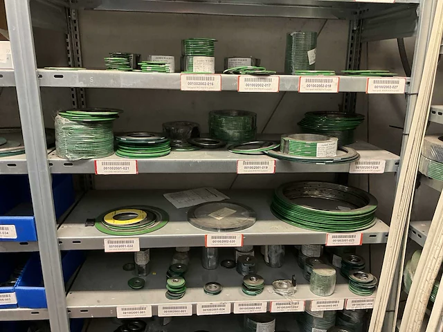 Diverse pakkingen - afbeelding 15 van  18