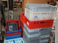 Diverse plastic bakken diverse maten ± 30 stuks - afbeelding 1 van  5
