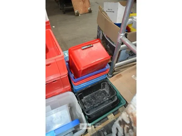 Diverse plastic bakken diverse maten ± 30 stuks - afbeelding 4 van  5
