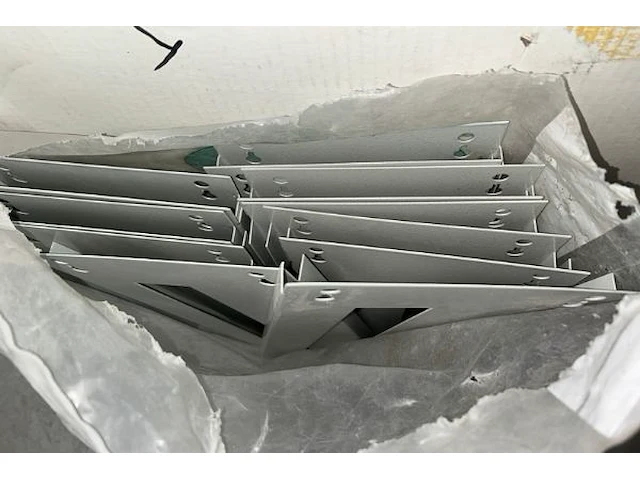 Diverse plexi en metalen platen - afbeelding 3 van  5