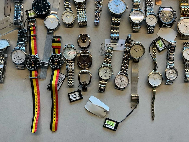 Diverse polshorloges voor onderdelen (145x) - afbeelding 4 van  34