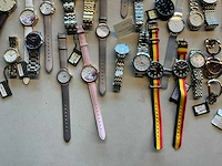 Diverse polshorloges voor onderdelen (145x) - afbeelding 6 van  34