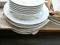 Diverse porseleinen servies - afbeelding 3 van  3