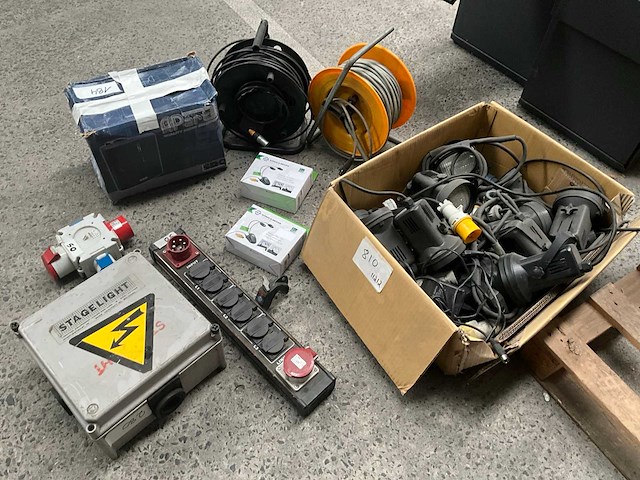 Diverse pro audio en verlichting - afbeelding 1 van  18