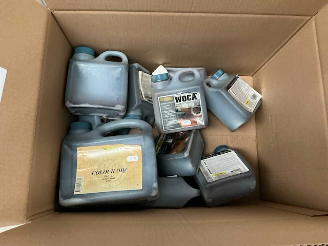Diverse producten voor hout - afbeelding 1 van  6