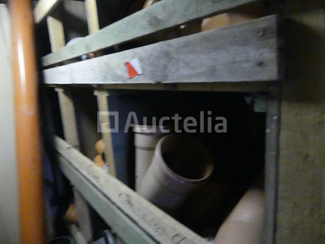 Diverse pvc bochten en fittingen - afbeelding 1 van  11