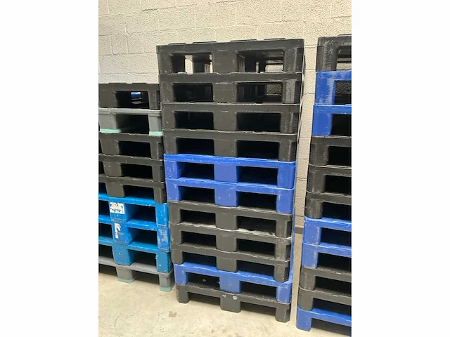 Diverse pvc palletten (54x) - afbeelding 4 van  8