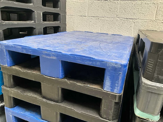 Diverse pvc palletten (54x) - afbeelding 7 van  8